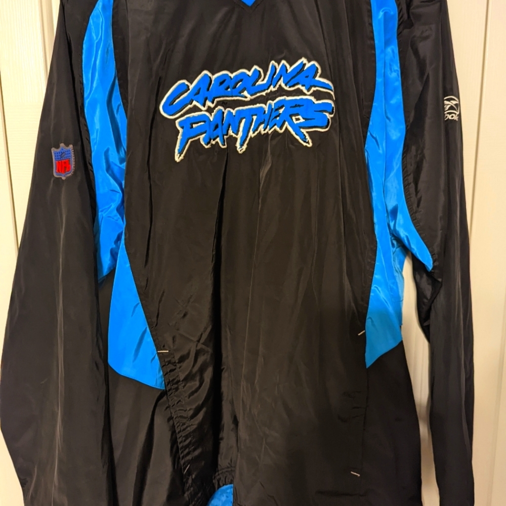 Reebok North Carolina Panthers pull over windbreaker size large